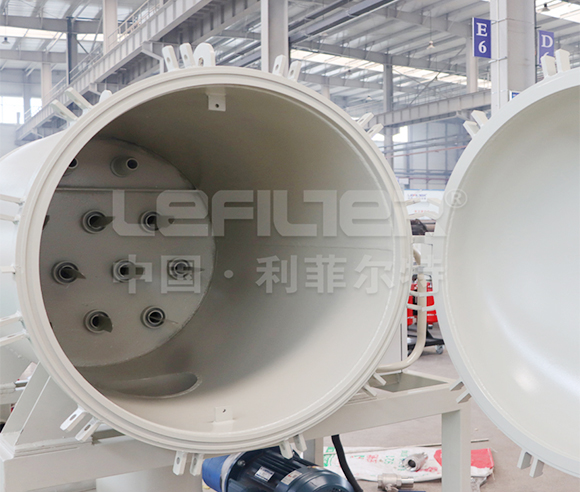 Coalescing dehydration oil filter machine