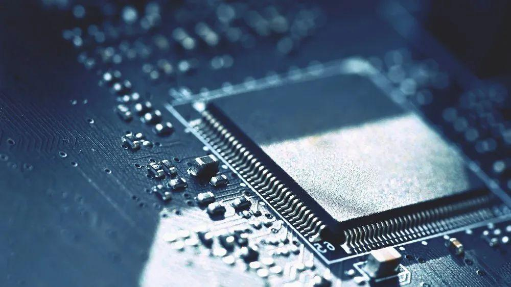 Why does the semiconductor industry have the highest purity requirements for pure water?