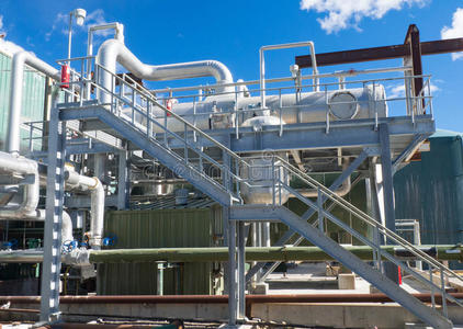 How do sand filters reduce scale and scale in heat exchangers?